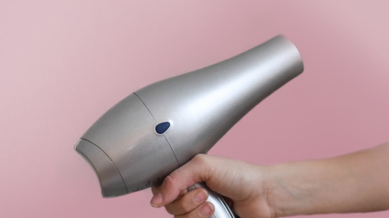 テスコムのヘアドライヤーNIB400AとNIB500Bの違いをやさしく比較|選び方とおすすめポイント